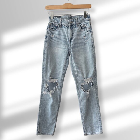 💙 American Eagle Distressed Boyfriend Jeans for Petites | Light Wash | Size 000 - Picture 1 of 8
